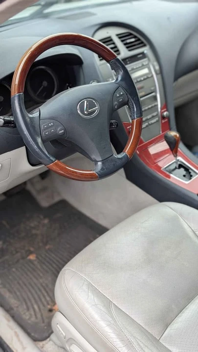 2007 Lexus ES 5th Gen - Image 2 of 5