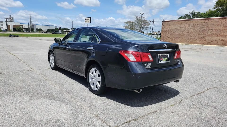 2007 Lexus ES 5th Gen - Image 5 of 12