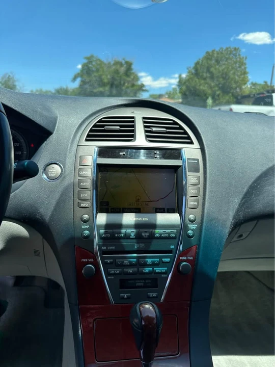 2007 Lexus ES 5th Gen - Image 13 of 15