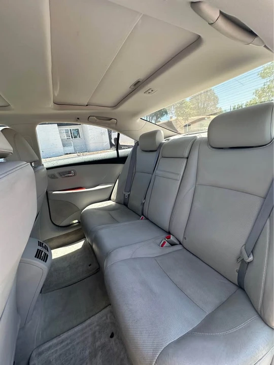 2007 Lexus ES 5th Gen - Image 12 of 15