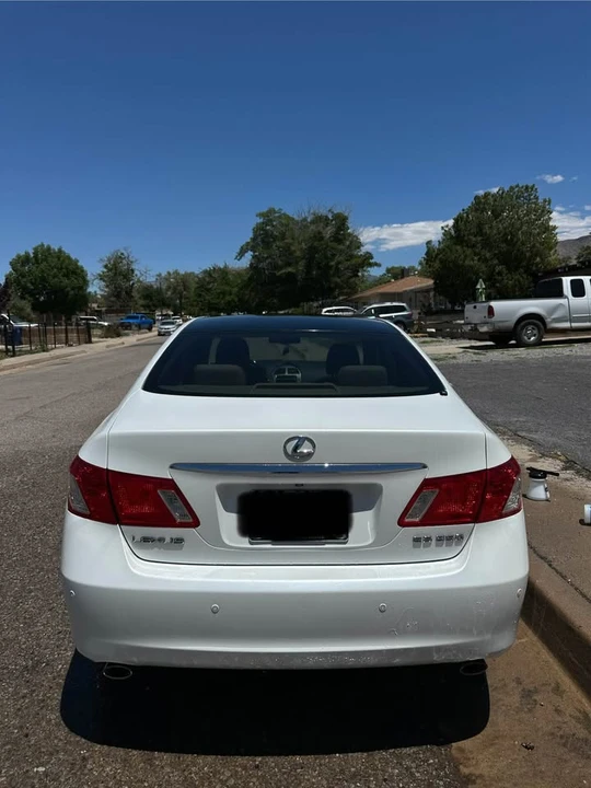 2007 Lexus ES 5th Gen - Image 4 of 15