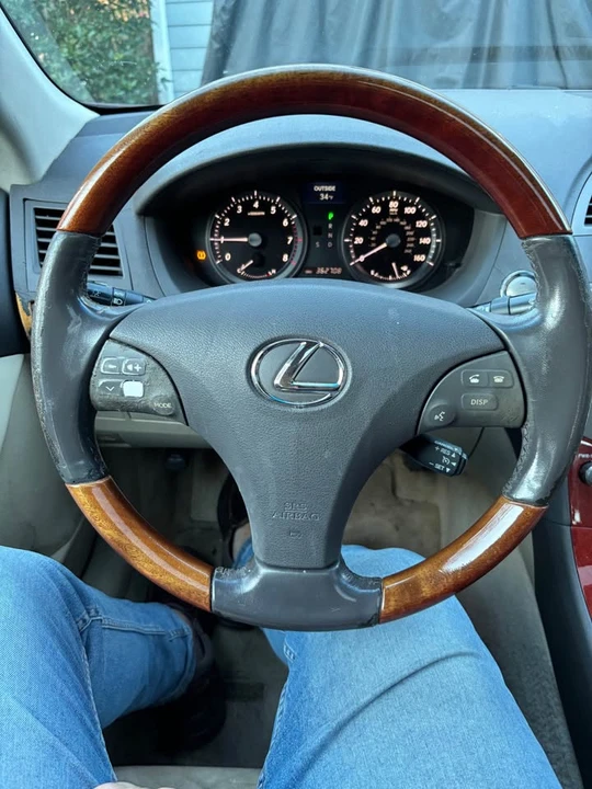 2007 Lexus ES 5th Gen - Image 3 of 9