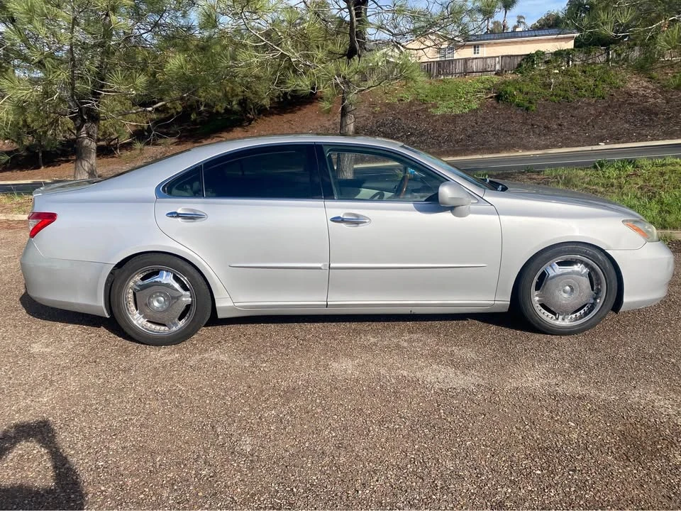 2007 Lexus ES 5th Gen - Image 4 of 10