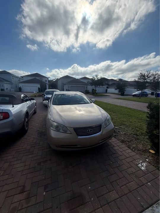 2007 Lexus ES 5th Gen - Image 2 of 6