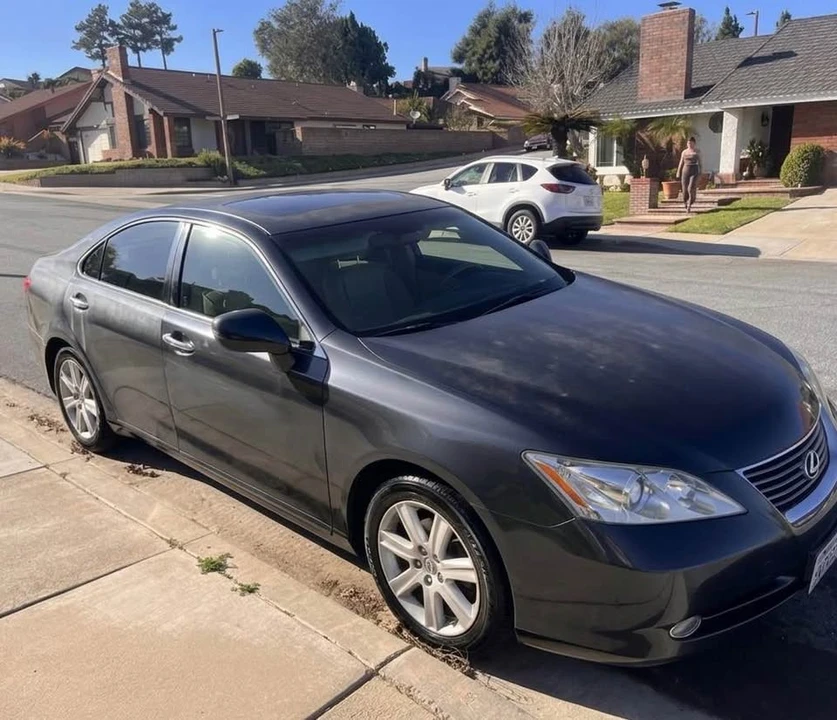 2007 Lexus ES 5th Gen - Image 2 of 4