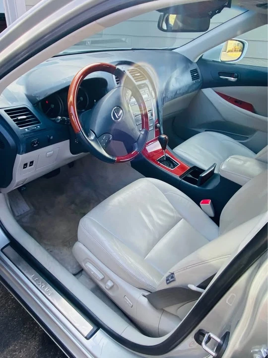 2007 Lexus ES 5th Gen - Image 9 of 10