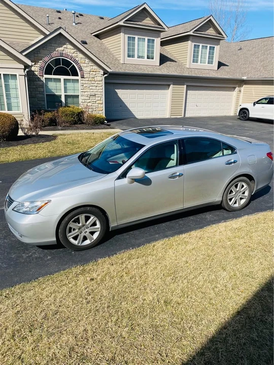 2007 Lexus ES 5th Gen - Image 4 of 10