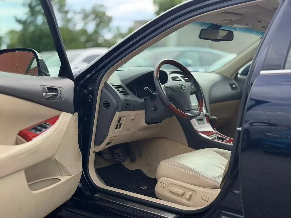 2007 Lexus ES 5th Gen - Image 10 of 20
