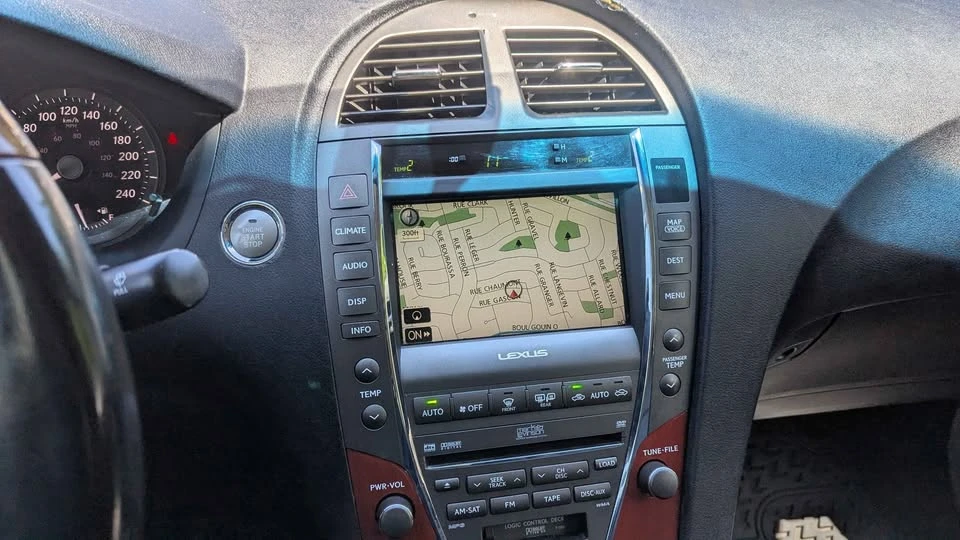 2007 Lexus ES 5th Gen - Image 7 of 19