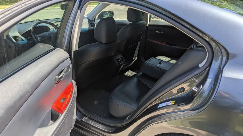 2007 Lexus ES 5th Gen - Image 11 of 19