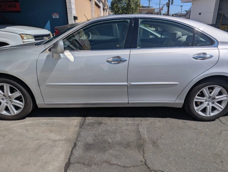 2007 Lexus ES 5th Gen - Image 3 of 11