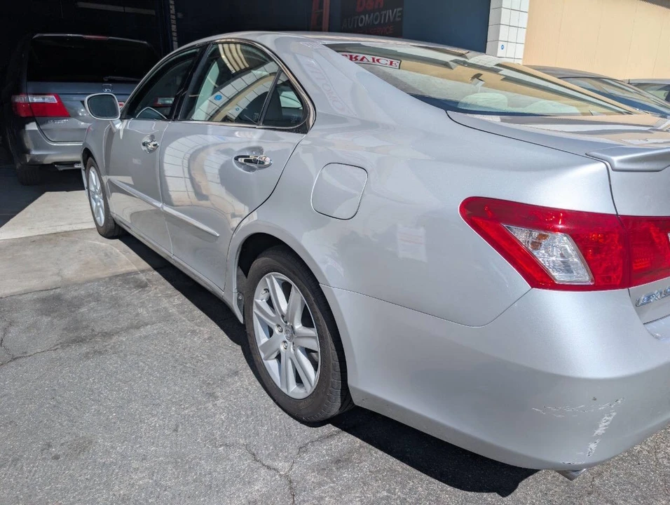 2007 Lexus ES 5th Gen - Image 4 of 11