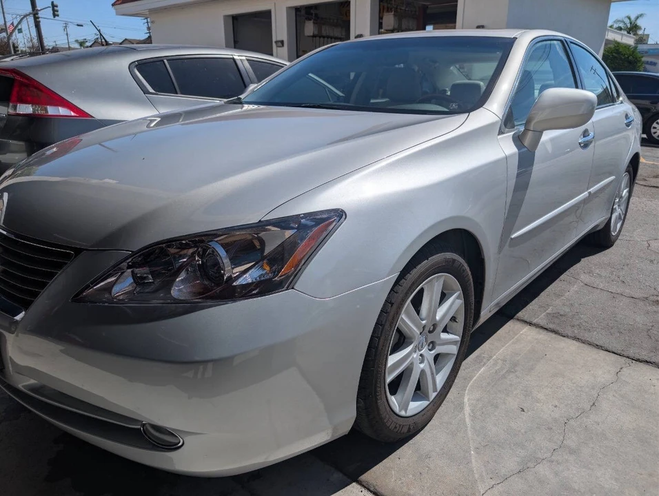 2007 Lexus ES 5th Gen - Image 2 of 11