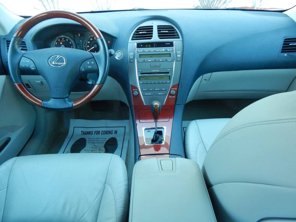 2007 Lexus ES 5th Gen - Image 2 of 12