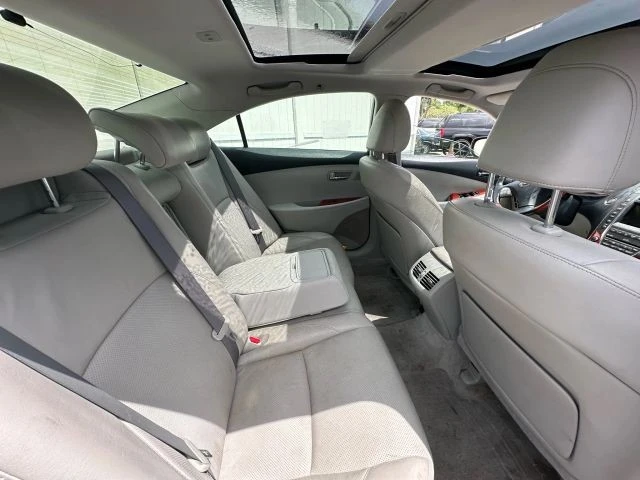 2007 Lexus ES 5th Gen - Image 10 of 21