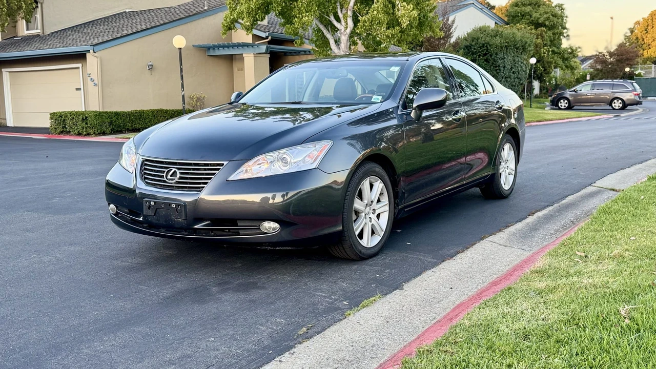 2007 Lexus ES 5th Gen - Image 9 of 31