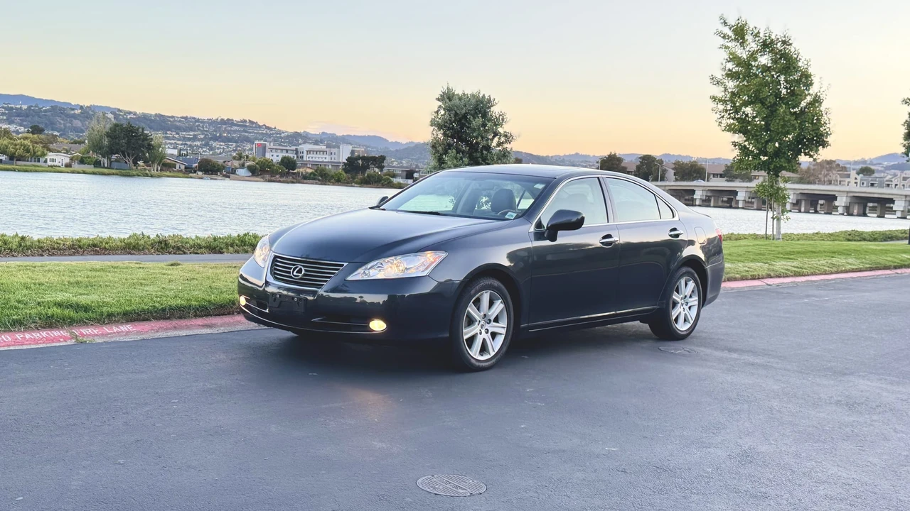 2007 Lexus ES 5th Gen - Image 12 of 31