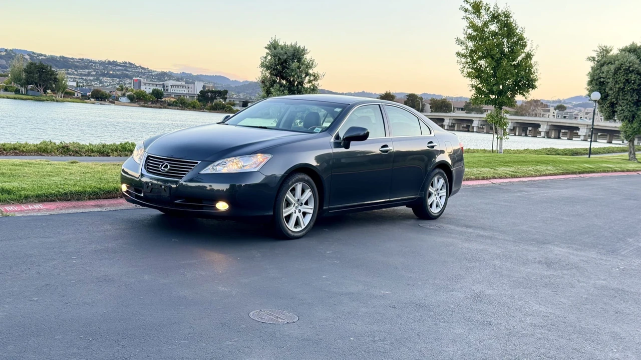 2007 Lexus ES 5th Gen - Image 11 of 31