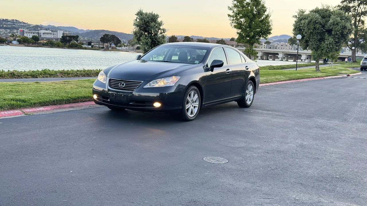 2007 Lexus ES 5th Gen - Image 10 of 31