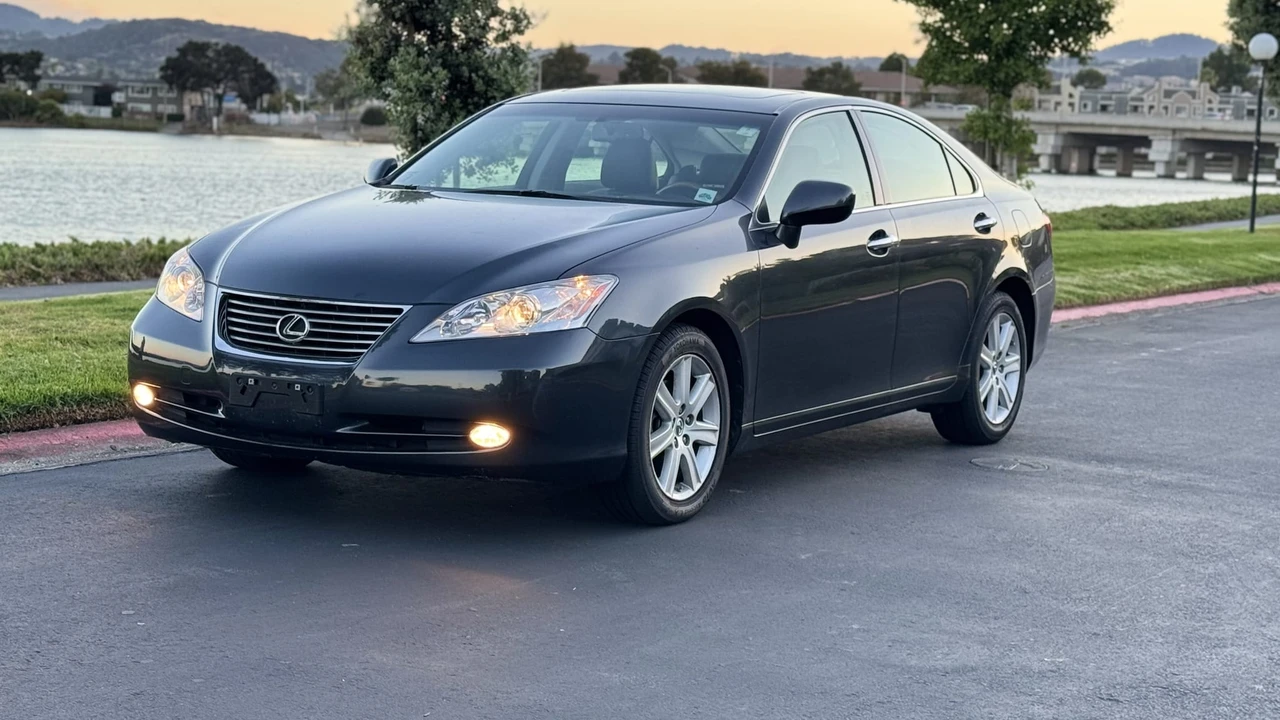 2007 Lexus ES 5th Gen - Image 8 of 31