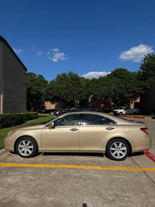 2007 Lexus ES 5th Gen - Image 9 of 10
