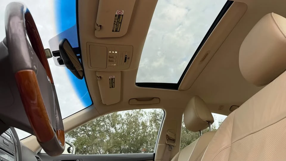 2007 Lexus ES 5th Gen - Image 10 of 10