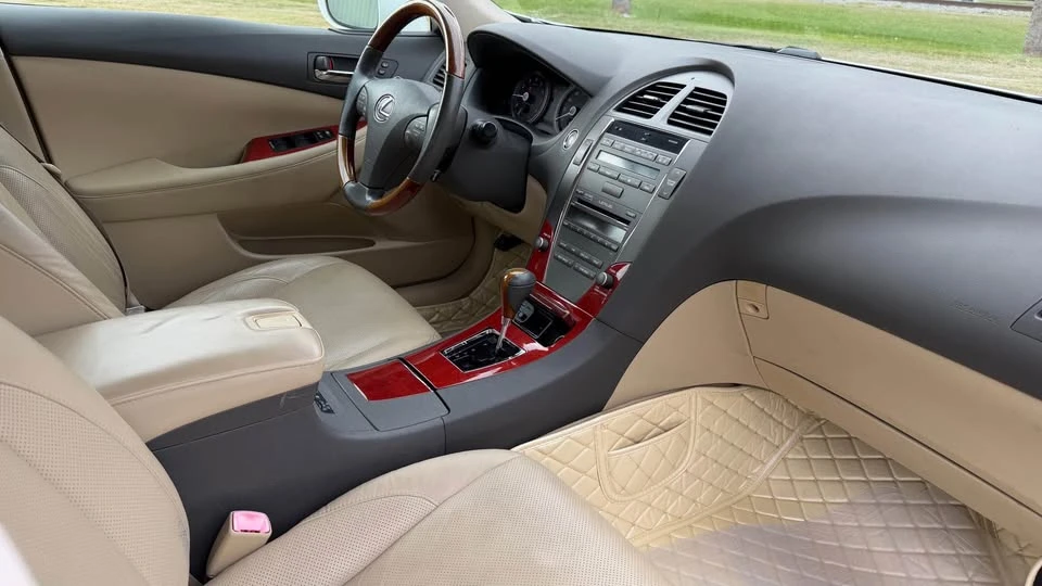 2007 Lexus ES 5th Gen - Image 8 of 10