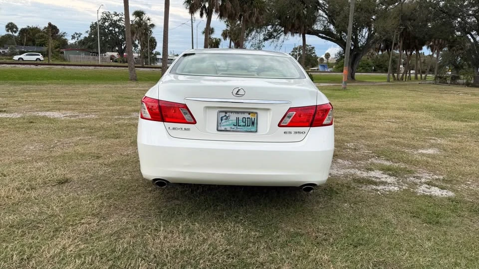2007 Lexus ES 5th Gen - Image 3 of 10