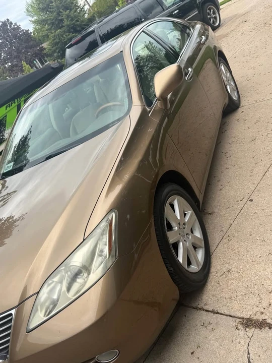 2007 Lexus ES 5th Gen - Image 2 of 10