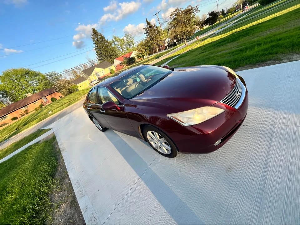 2007 Lexus ES 5th Gen - Image 2 of 10