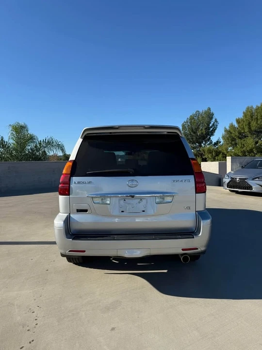 2007 Lexus GX 1st Gen - Image 4 of 8