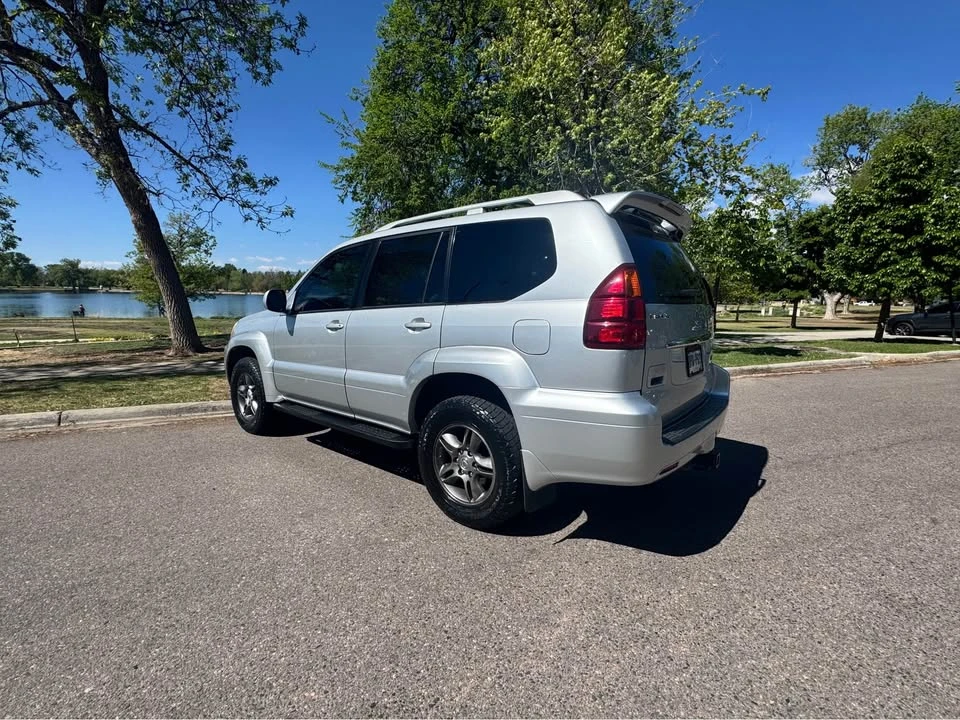 2007 Lexus GX 1st Gen - Image 3 of 19