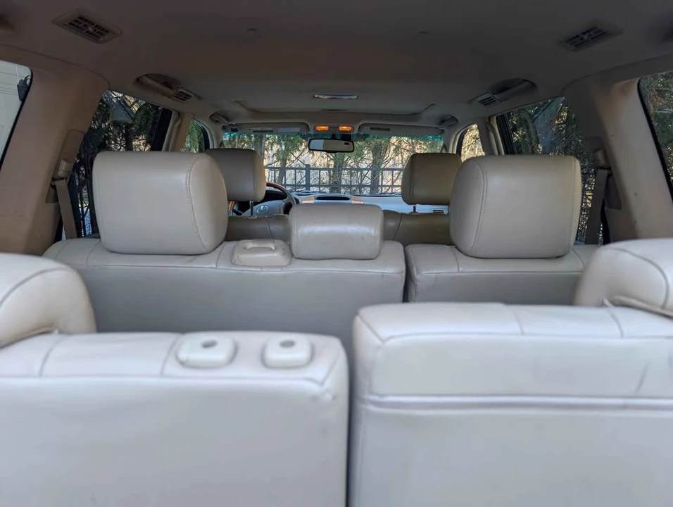 2007 Lexus GX 1st Gen - Image 8 of 9