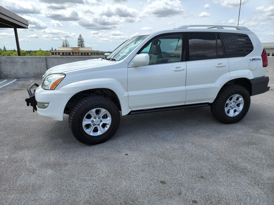 2007 Lexus GX 1st Gen - Image 8 of 31