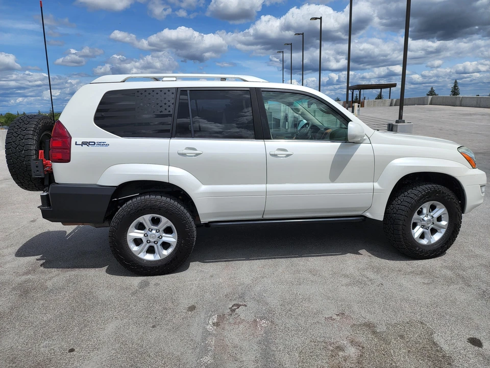 2007 Lexus GX 1st Gen - Image 15 of 31
