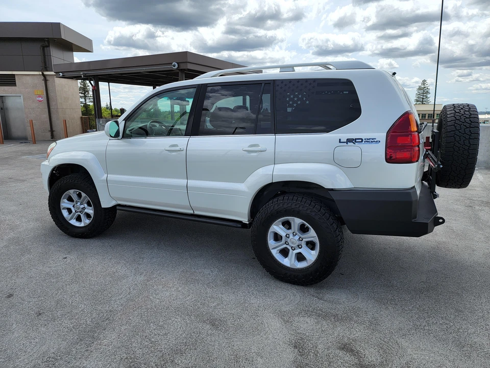 2007 Lexus GX 1st Gen - Image 9 of 31