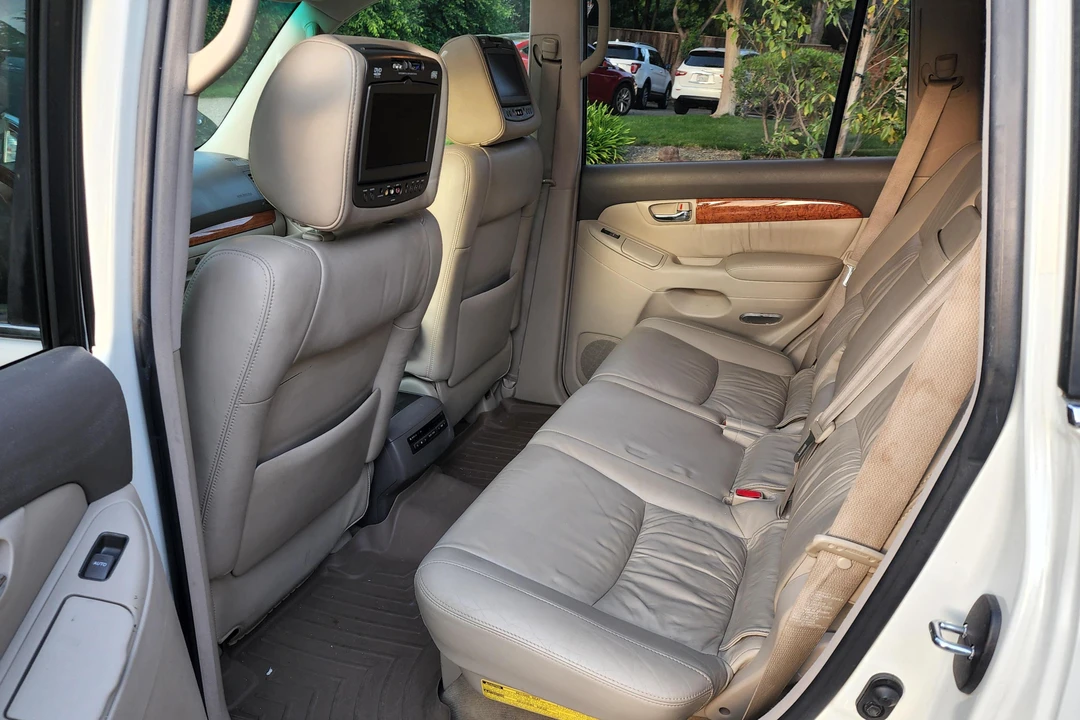 2007 Lexus GX 1st Gen - Image 24 of 31