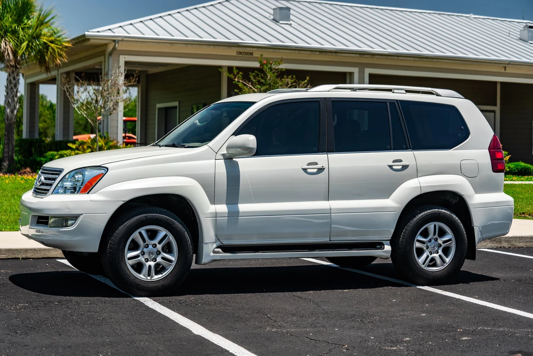 2007 Lexus GX 1st Gen - Image 10 of 31