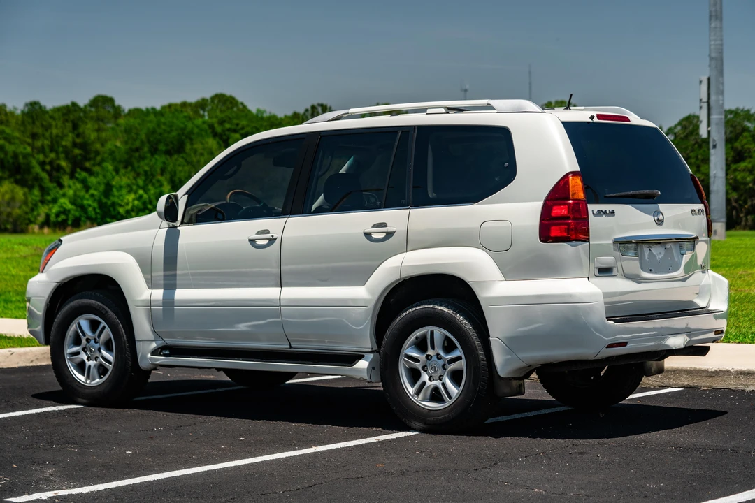 2007 Lexus GX 1st Gen - Image 13 of 31