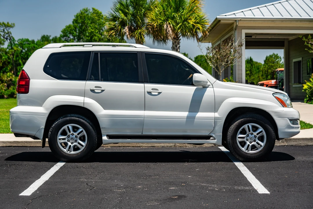 2007 Lexus GX 1st Gen - Image 3 of 31