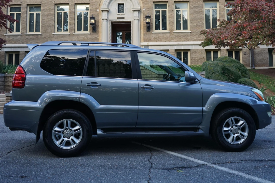 2007 Lexus GX 1st Gen - Image 3 of 31