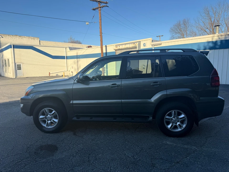 2007 Lexus GX 1st Gen - Image 19 of 31