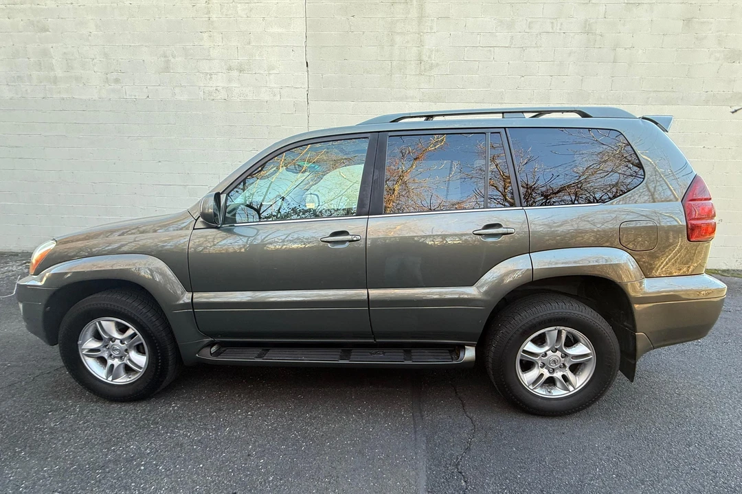 2007 Lexus GX 1st Gen - Image 3 of 31