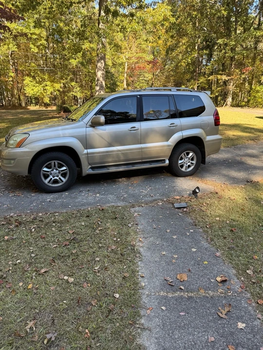 2007 Lexus GX 1st Gen - Image 2 of 20