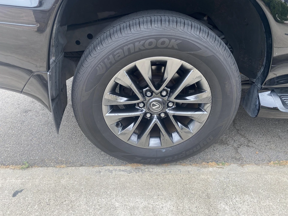 2007 Lexus GX 1st Gen - Image 27 of 31