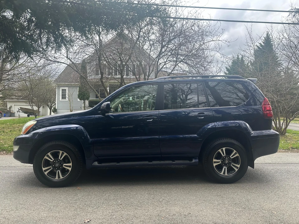 2007 Lexus GX 1st Gen - Image 14 of 31