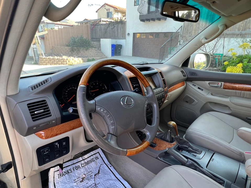 2007 Lexus GX 1st Gen - Image 28 of 31