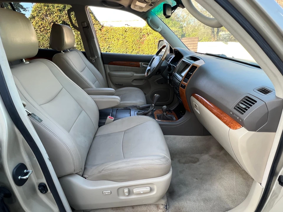2007 Lexus GX 1st Gen - Image 22 of 31