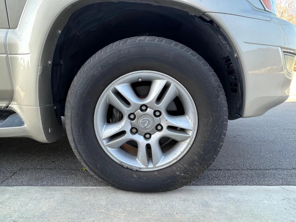2007 Lexus GX 1st Gen - Image 15 of 31