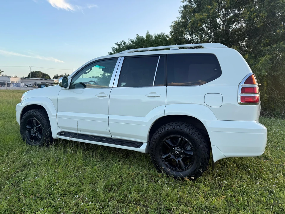 2007 Lexus GX 1st Gen - Image 12 of 31